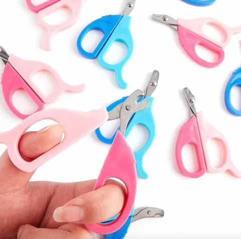 Tijeras corta uñas